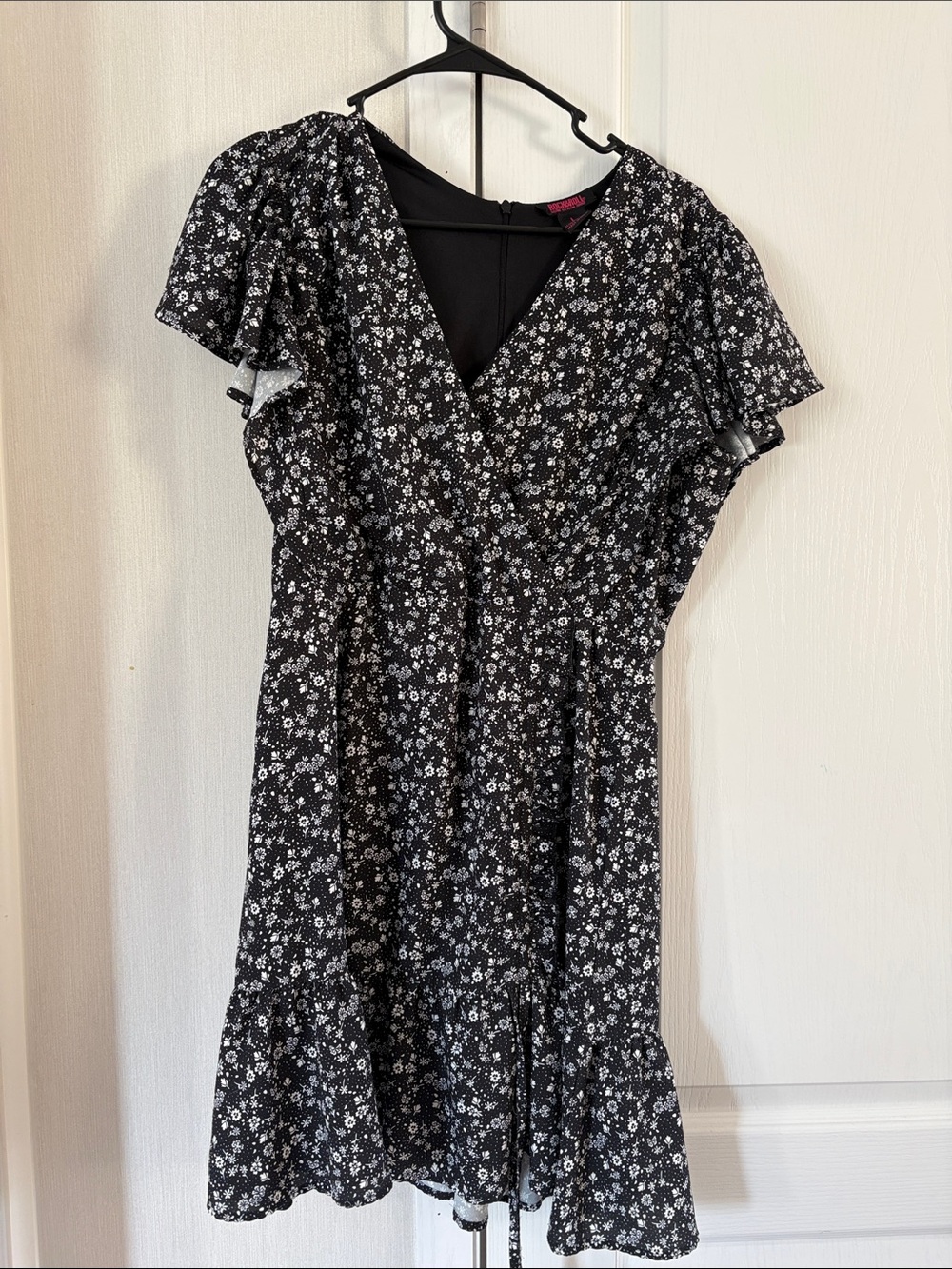 Black Floral V-Neck Ruffle Mini Dress